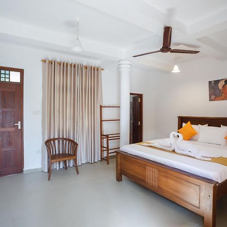 Villa Windfall Unawatuna Bagian luar foto