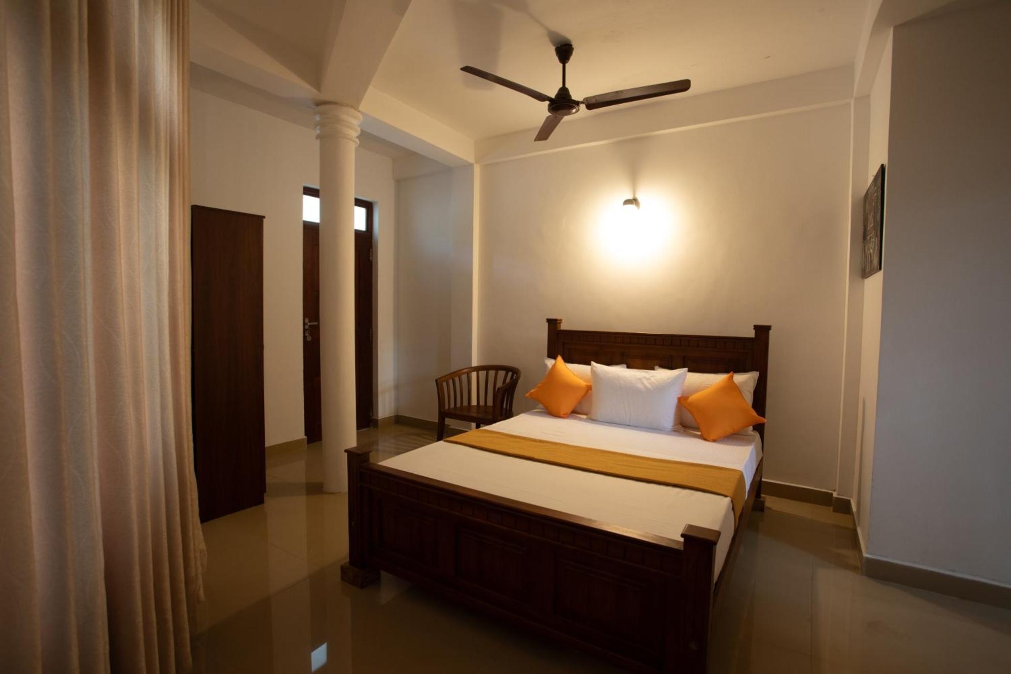 Villa Windfall Unawatuna Bagian luar foto