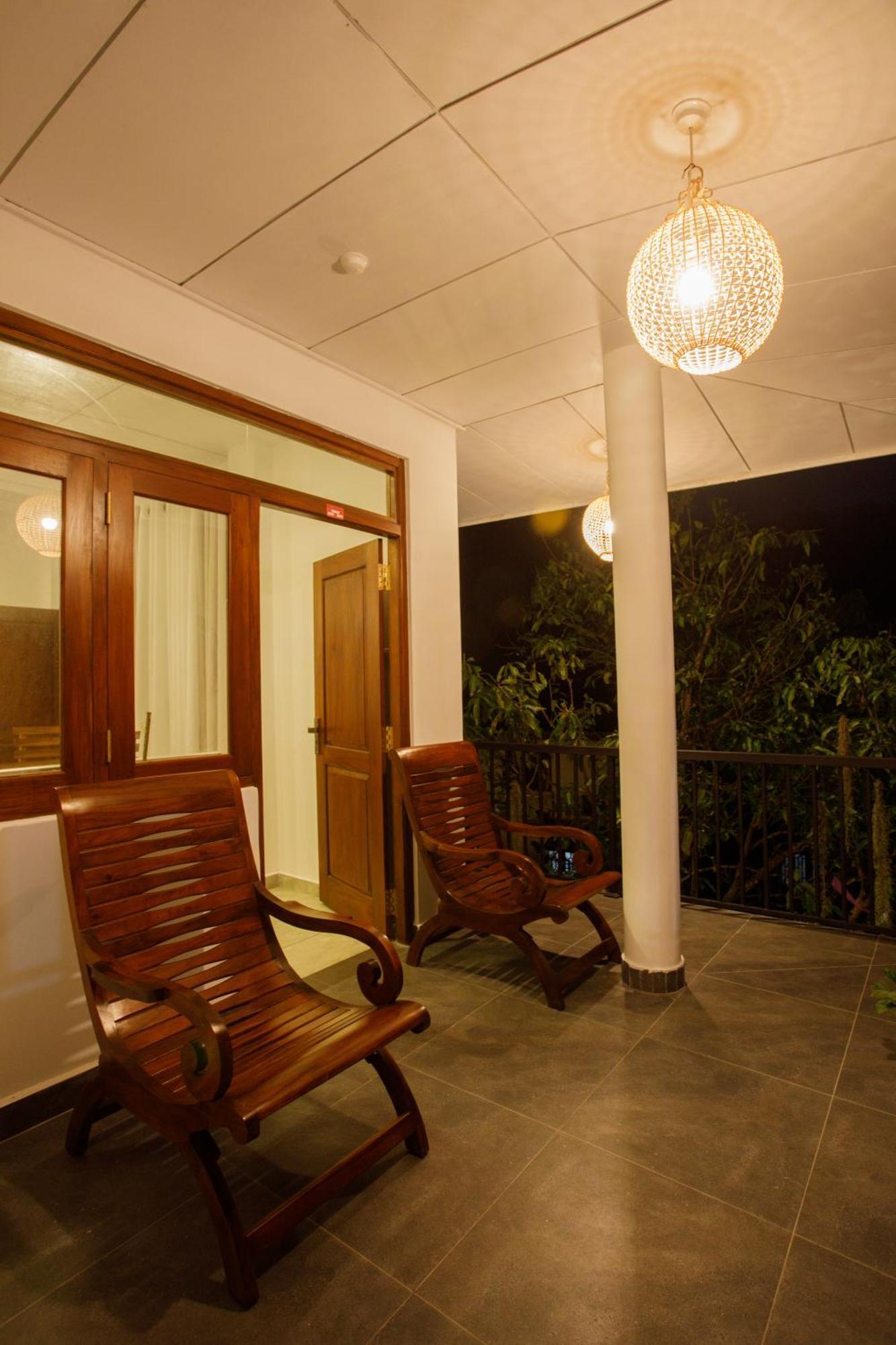 Villa Windfall Unawatuna Bagian luar foto
