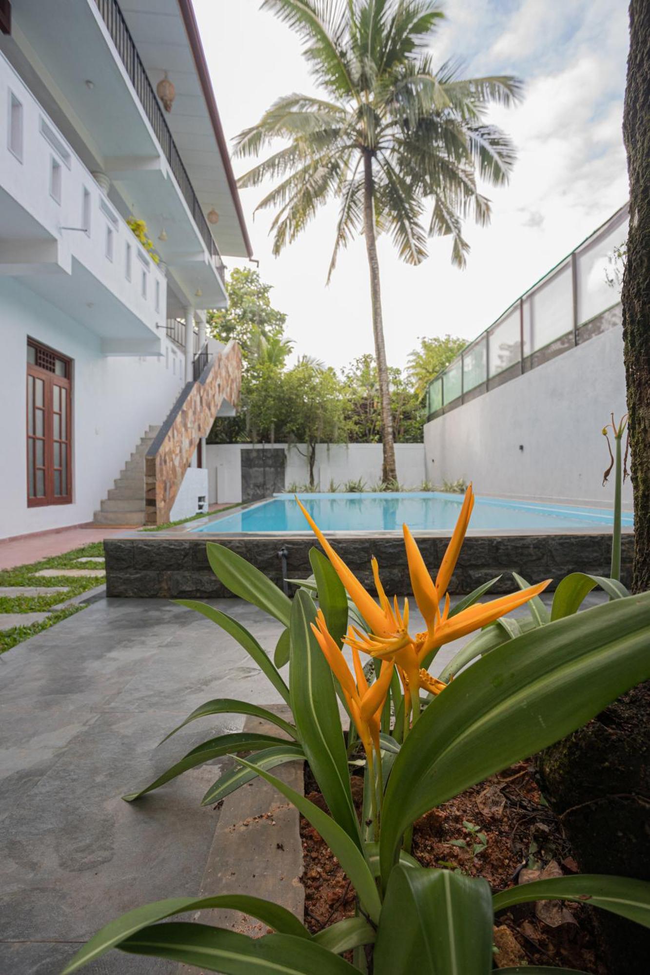 Villa Windfall Unawatuna Bagian luar foto